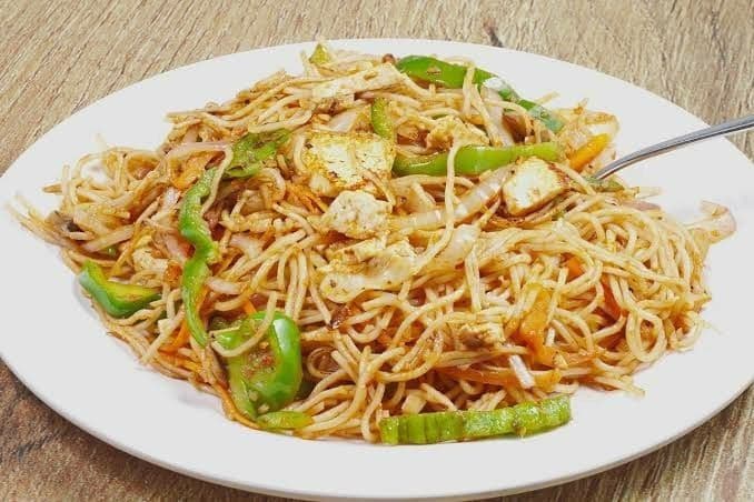 Chili Garlic Paneer Chow Mein