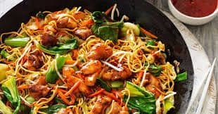 Chili Garlic Chicken Chow Mein