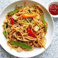 Chili Garlic Veggie Chow Mein