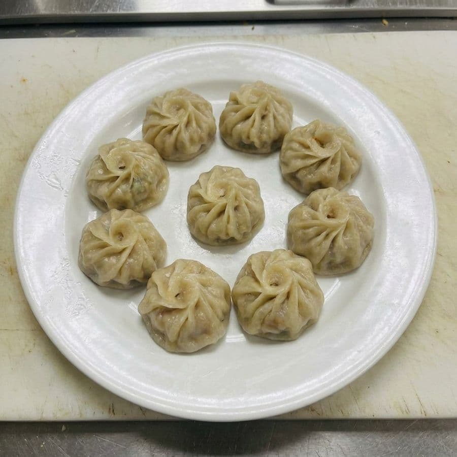 Platter Momos (10 pcs)