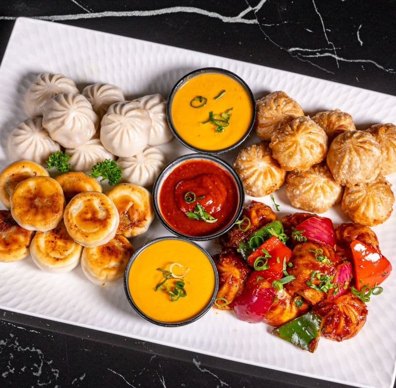 Platter Momos (10 pcs)